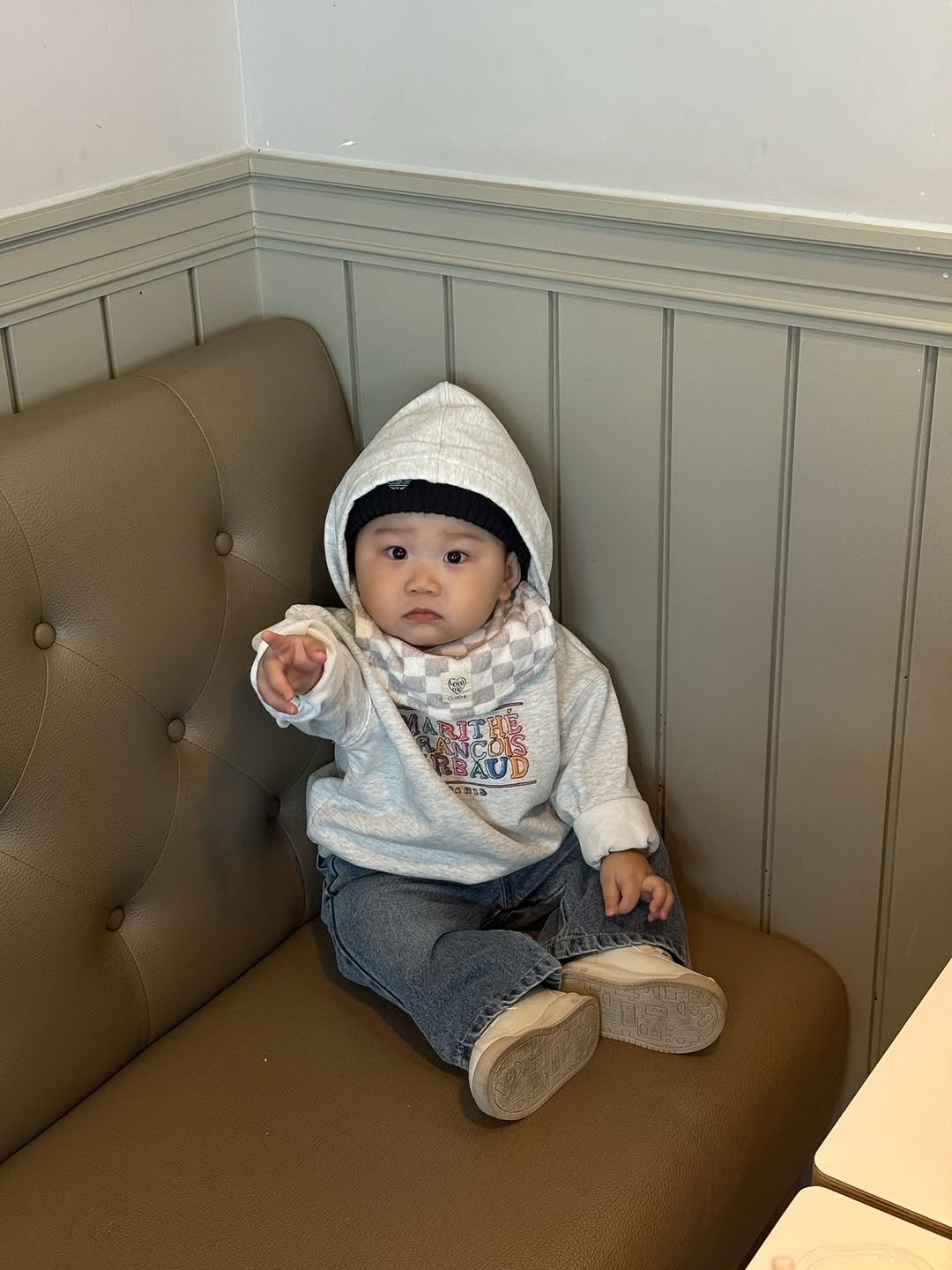 Photo shared by 윤샤샤 on February 19, 2026 tagging @originals_kr, @marithe_kids, @coteme_official, and @tinystep.kr. May be an image of baby, standing, duffle coat, fleece and text.