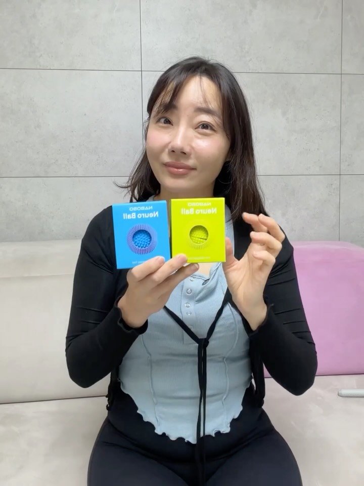 yaenaebubu 게시물 이미지: 처음 뉴로볼을 썼을 때, 정말 신세계였어요⚡️
정신이 바짝 들면서 장기들이 깨어나는...