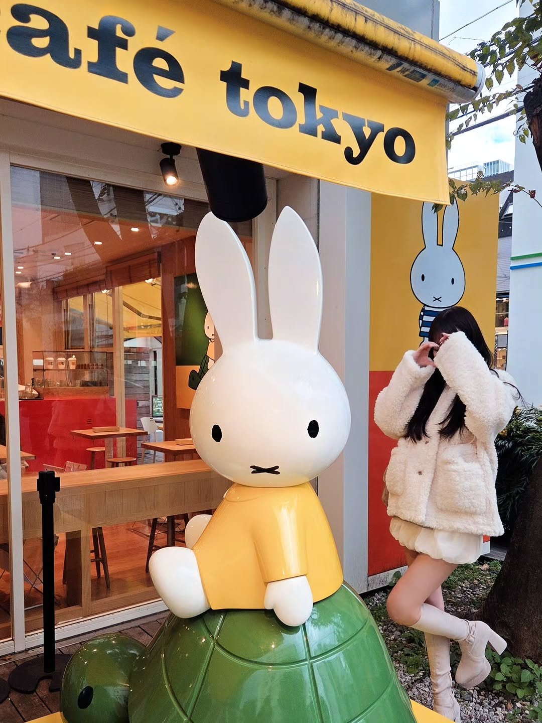 Photo by 八木奈々 on November 29, 2025. May be an image of turtle, toy and text that says 'afé tokyo'.