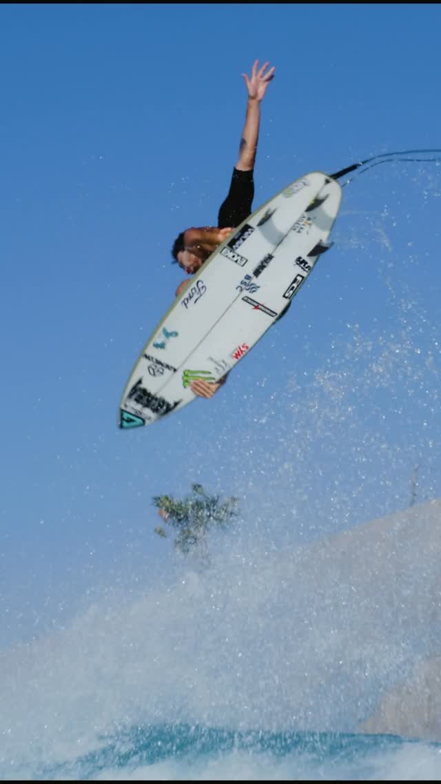 yagodora 게시물 이미지: New pool, new ep! 
Piscina nova, episódio...