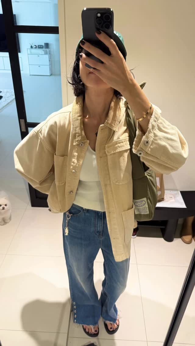 yangmeera 게시물 이미지: -
매일 찍어보려 하는 출근룩😝
정신없는 월요일은 모자가 정답 ㅋㅋㅋ💚