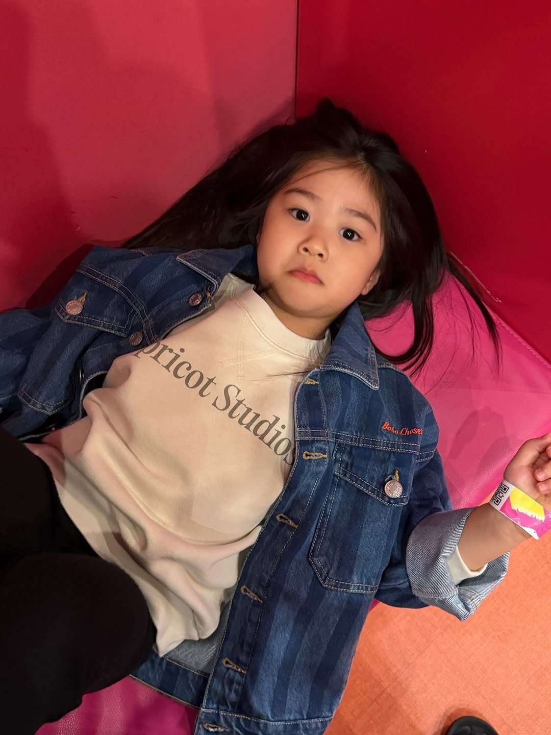 Photo shared by 양미라🧡미라씨 on February 23, 2026 tagging @apricotstudios_, and @dle_babys. May be an image of baby, beanbag chair and text.