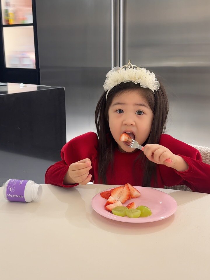 yangmeera 게시물 이미지: -
저희는 오늘도 아이언츄로 하루를 시작했어요 💜
나 한알,서호혜아 솜이 까지...