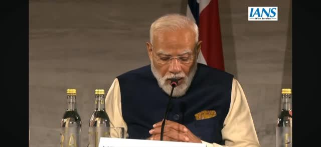 yaraindiaofficial 게시물 이미지: 🇮🇳 A truly proud moment for us!

𝐇𝐨𝐧’𝐛𝐥𝐞 𝐏𝐫𝐢𝐦𝐞...