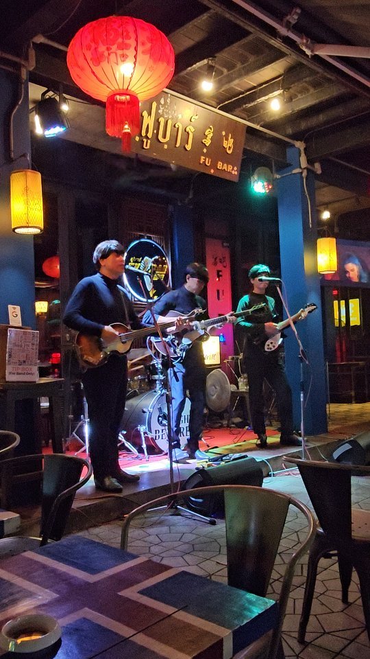 ybeattv_shorts 게시물 이미지: My favorite Thai Beatles band in Bangkok!!!