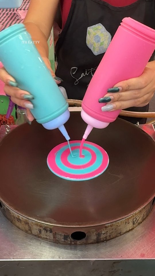 ybeattv_shorts 게시물 이미지: Fresh cream bomb rainbow crepe that you must...