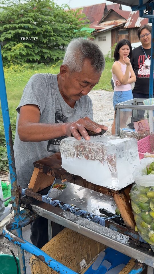 ybeattv_shorts 게시물 이미지: Thailand's most famous lime juice grandfather!!!