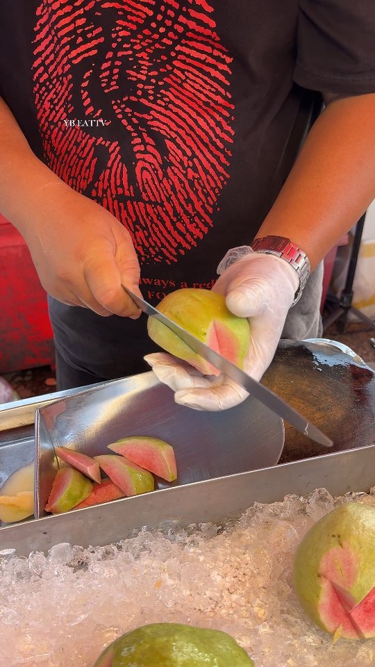 ybeattv_shorts 게시물 이미지: Pink guava that you must eat when you go to Thailand!!!