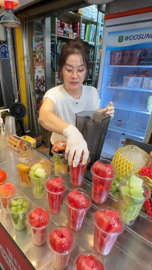 ybeattv_shorts 게시물 이미지: Fresh fruit juice that you must drink at...