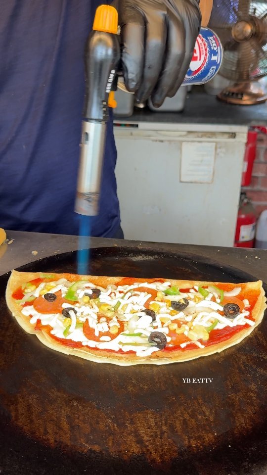 ybeattv_shorts 게시물 이미지: Pizza crepe that you must eat when you go to Korea!!!