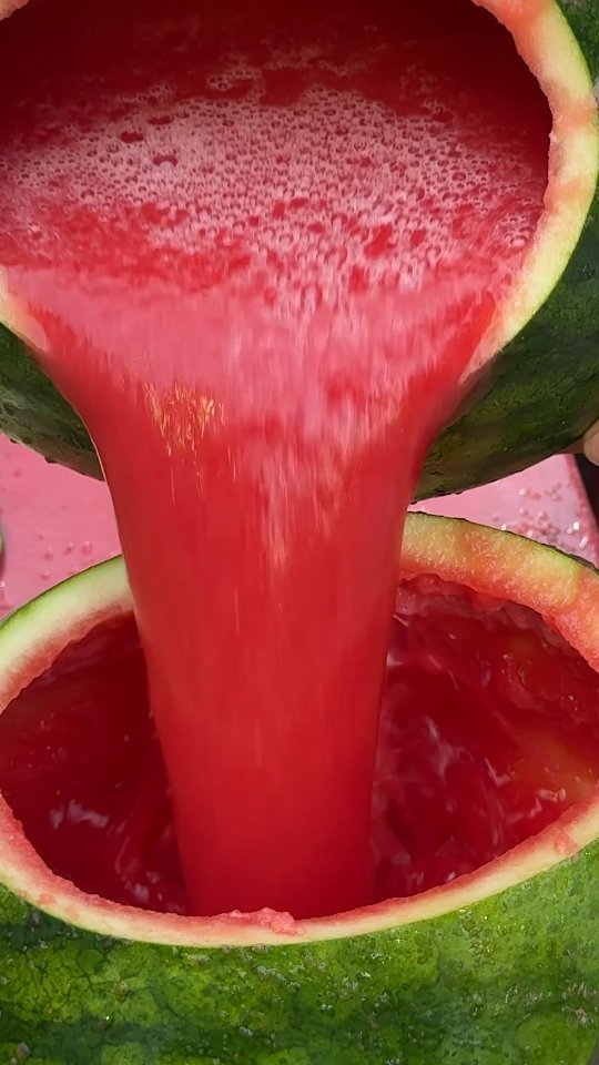 ybeattv_shorts 게시물 이미지: Fresh watermelon juice that you must eat when...