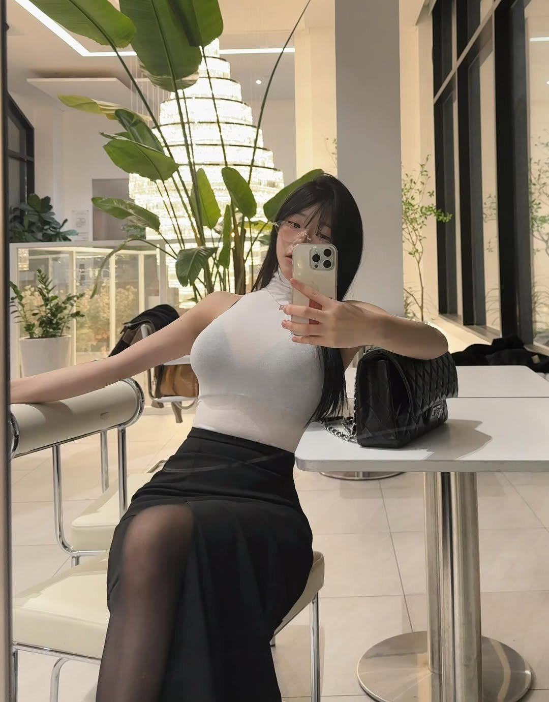 Photo by 이예은 on January 08, 2026. May be an image of miniskirt and mirror.