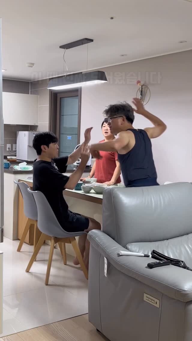 ye_chan000328 게시물 이미지: 아빠 앞에서 엄마한테 막말했을 때 아빠 반응