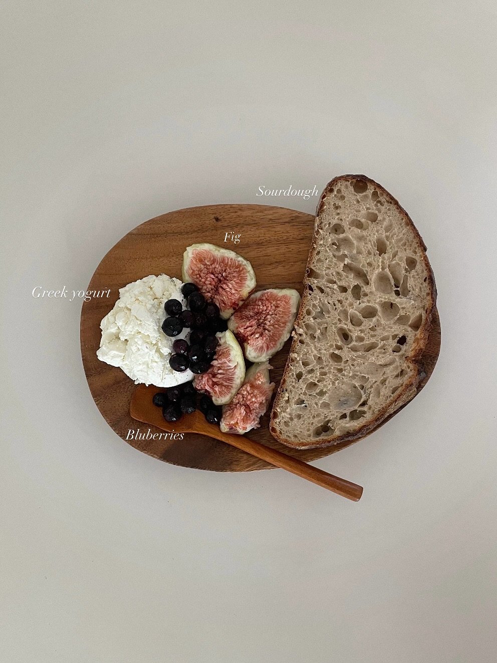 Photo by Yein on September 19, 2025. May be an image of ‎fig, rye bread, baguette, toast and ‎text that says '‎Sourdough م Fig Greekyogurt Greek yogurt Bluuberries‎'‎‎.