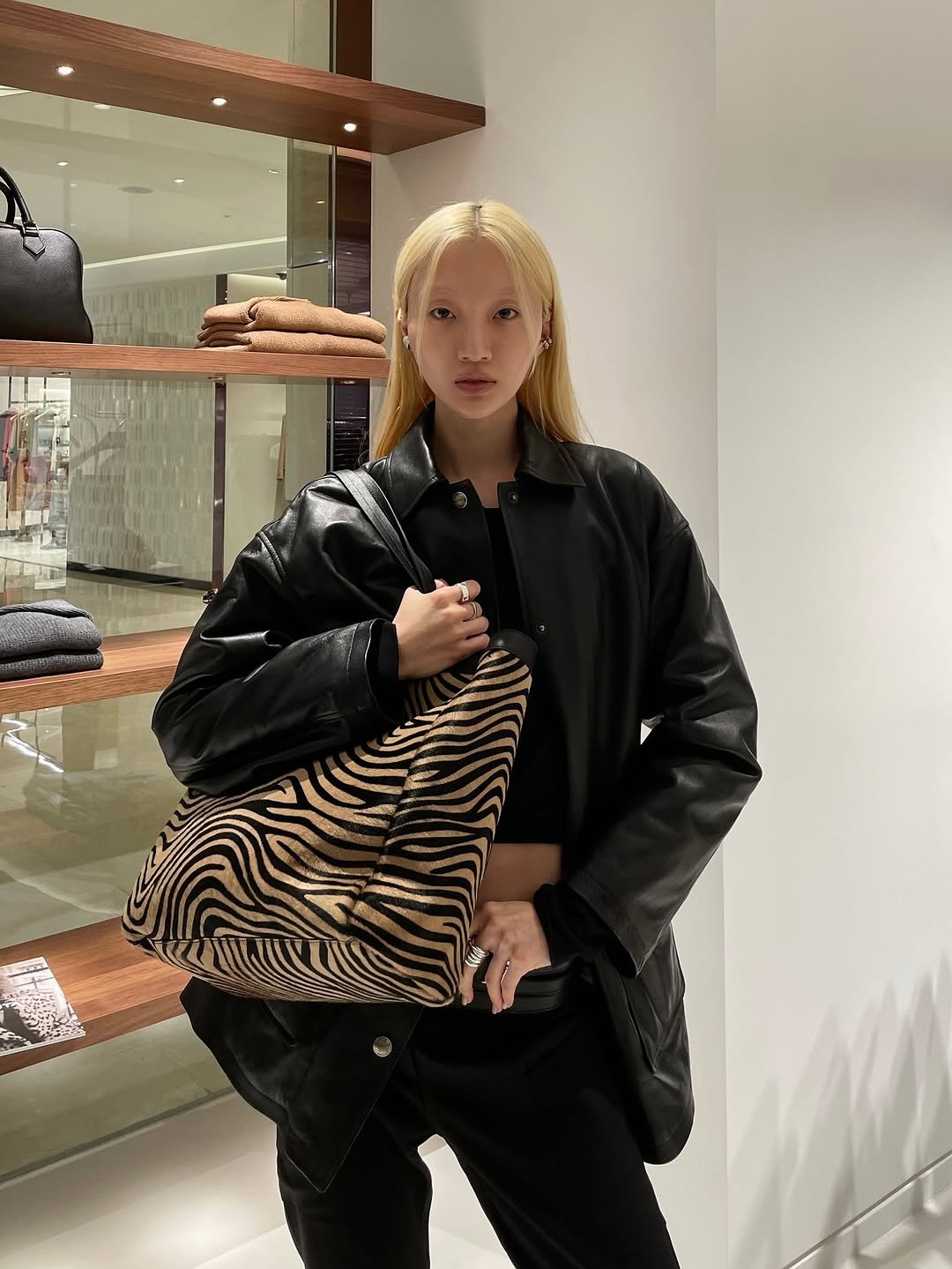 Photo shared by Yein on October 28, 2025 tagging @nililotan, and @esteemmodels. May be an image of leather, purse and text.