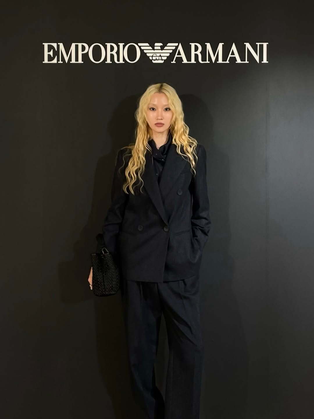 Photo shared by Yein on October 29, 2025 tagging @emporioarmani. May be an image of duffle coat, overcoat, blazer, suit and text that says 'EMPORIO EMPORIOFARMANI ARMANI'.