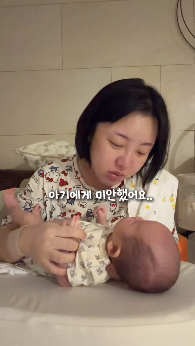 ye_lin2 게시물 이미지: 엄마가 미안해… 잘 몰라서 그랬어.

추울까봐 집을 따뜻하게 해두고 아기 체온...