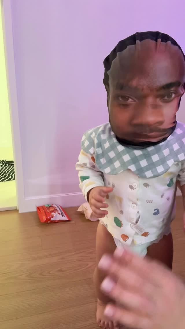 ye_vely_s 게시물 이미지: 생존뽀뽀 비하인드 영상
마인크래프트 마을주민이 되