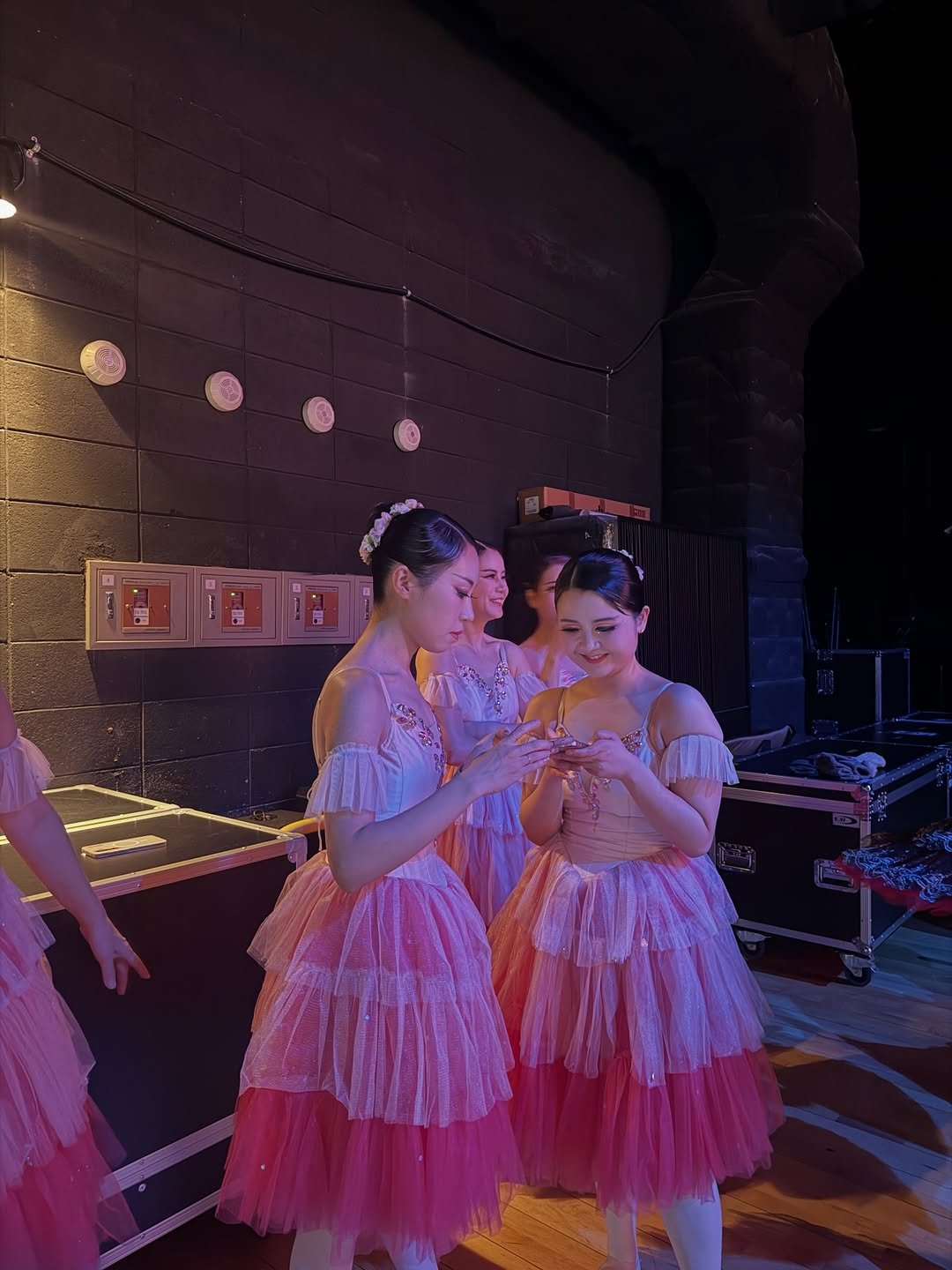 yefitballet 게시물 이미지: 무대 위 빛나는 플로르발레 무용수들🤍
공연 마지막 날까지 박자 하나하나 동작...