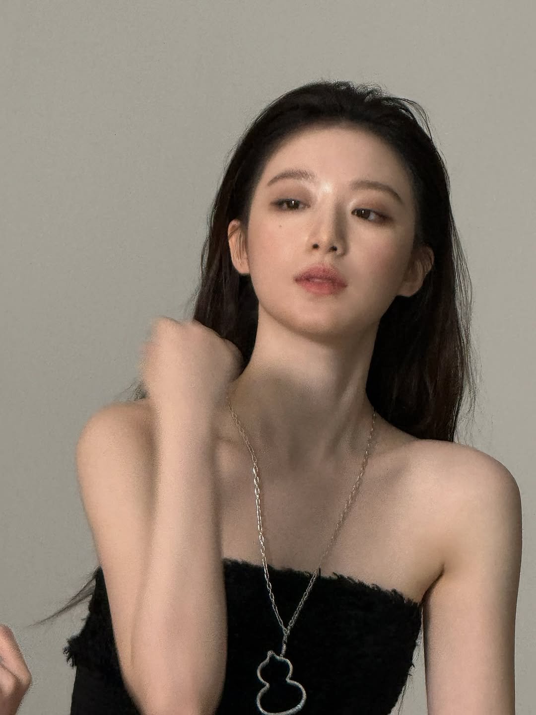 Photo by Shuhua on July 08, 2025. May be an image of one or more people, makeup, jewelry and bra.