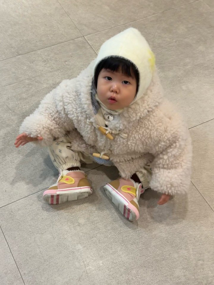 yelilly 게시물 이미지: 2025년 마지막날이라니 🖤🖤🖤
마지막날을 푸딩이 병원오픈런으로ㅋㅋㅋㅋㅋ 🫠
갑자기...