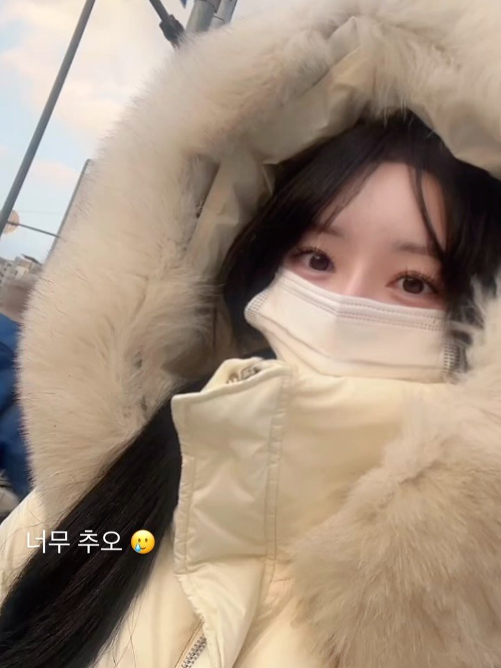 yelinnne 게시물 이미지: 원래 집순이인데
연말이라 자주 나가게 되고
집들이 음식은 또 그냥 못 지나쳐요오🫧🤍