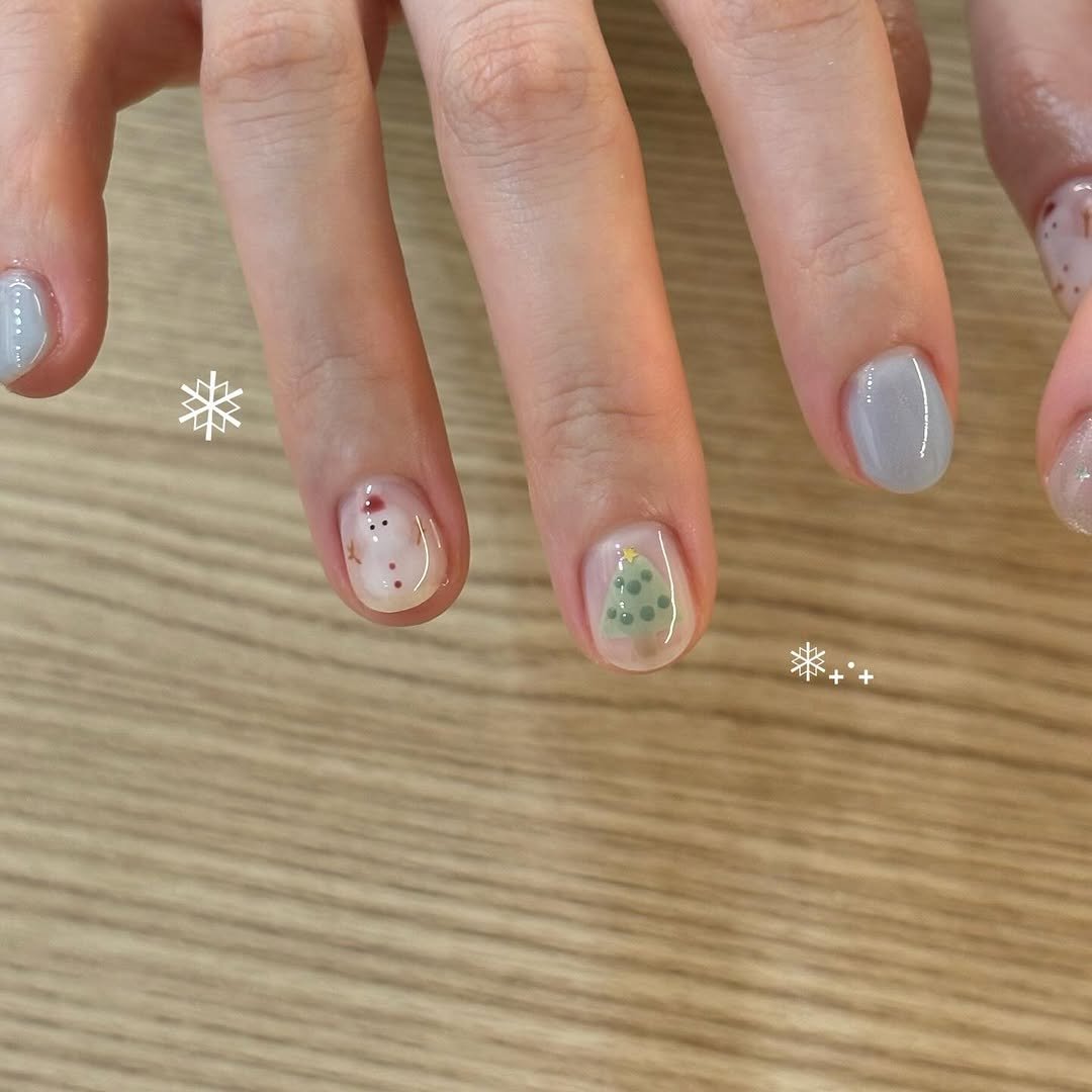 Photo by Yelli on December 21, 2025. May be an image of one or more people, fingernails and text.