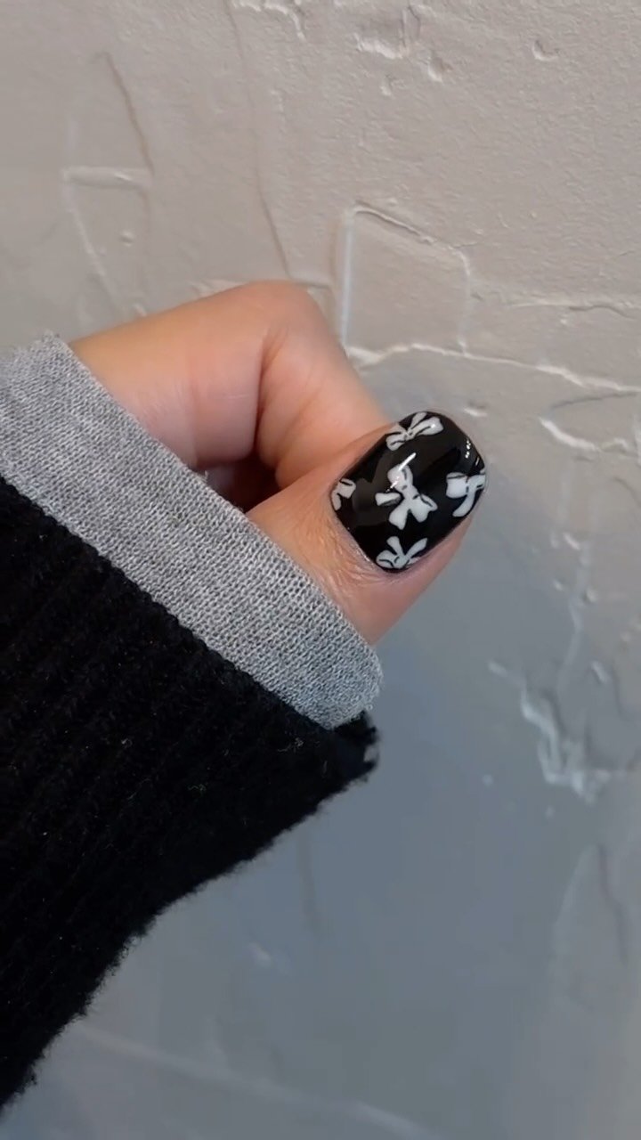 yelli_nail 게시물 이미지: ༘ ⋆｡˚ ೀ🖤 #ribbonnails 

.
.
🙏🏻디자인 사용시 출처를...