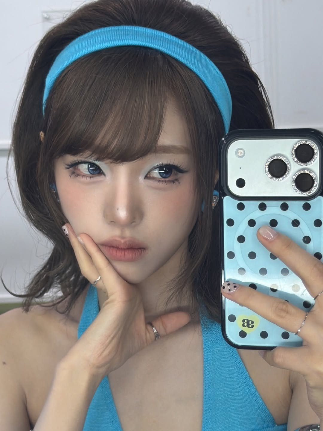 Photo by 최예나 on March 13, 2026. May be a selfie of one or more people, makeup, hair, phone and text.