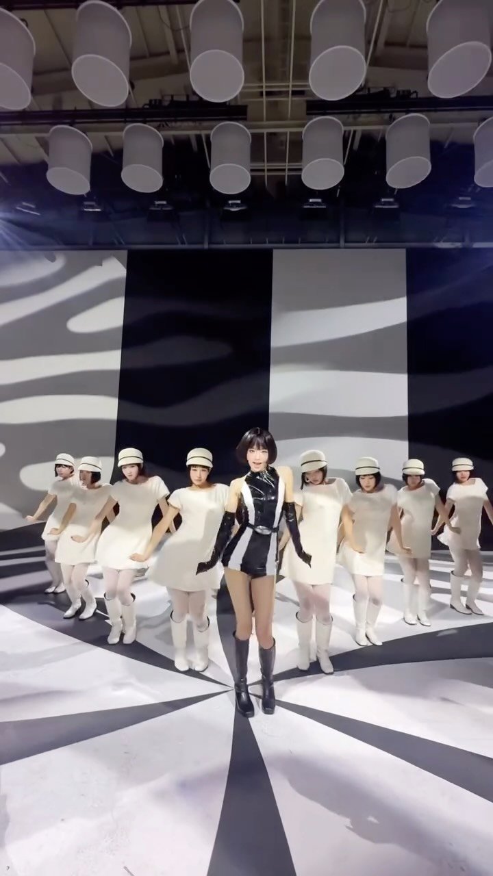 yena.jigumina 게시물 이미지: 𝐂𝐚𝐭𝐜𝐡 𝐘𝐄𝐍𝐀'𝐬 𝐡𝐞𝐚𝐫𝐭

#최예나 #YENA
#LOVE_CATCHER...