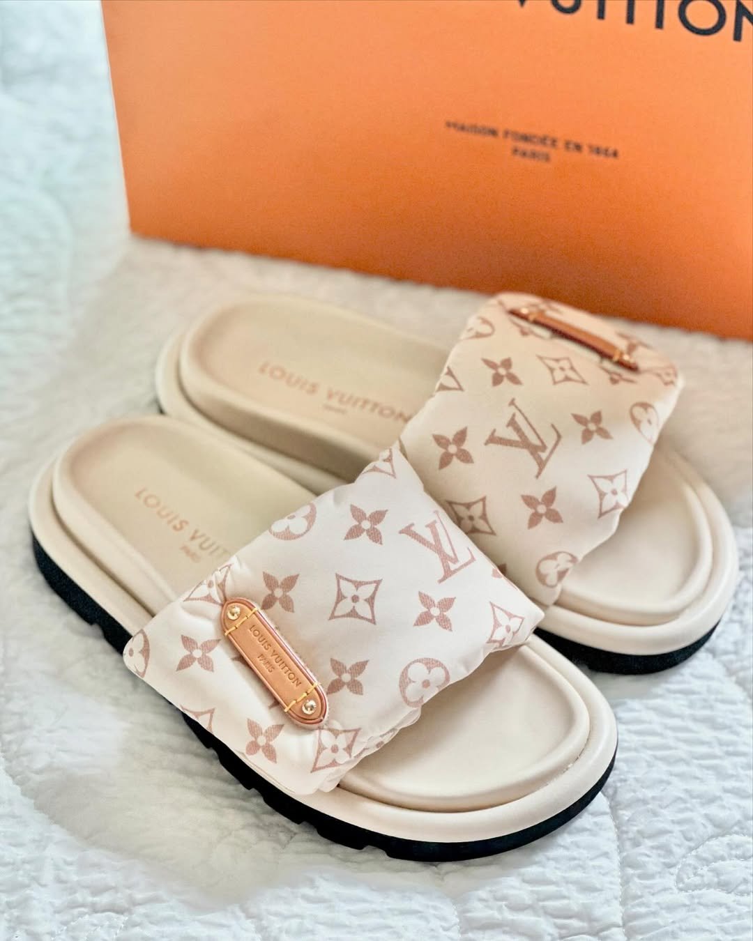 Photo by 𝗒𝖾𝗇𝖺 on July 12, 2024.