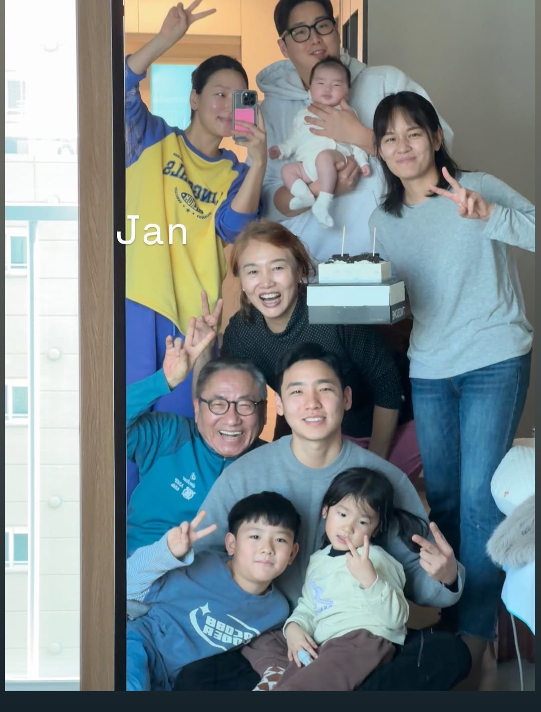 Photo shared by 예나쌤 | -20kg 워킹맘 | 필라테스 원장✨ on December 31, 2025 tagging @__yyennyy__.