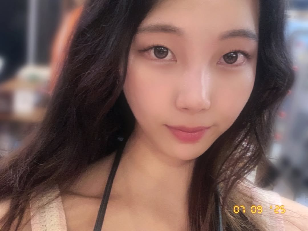 Photo by 예나ㅣYena on August 12, 2025. May be a selfie of 1 person, hair and text.