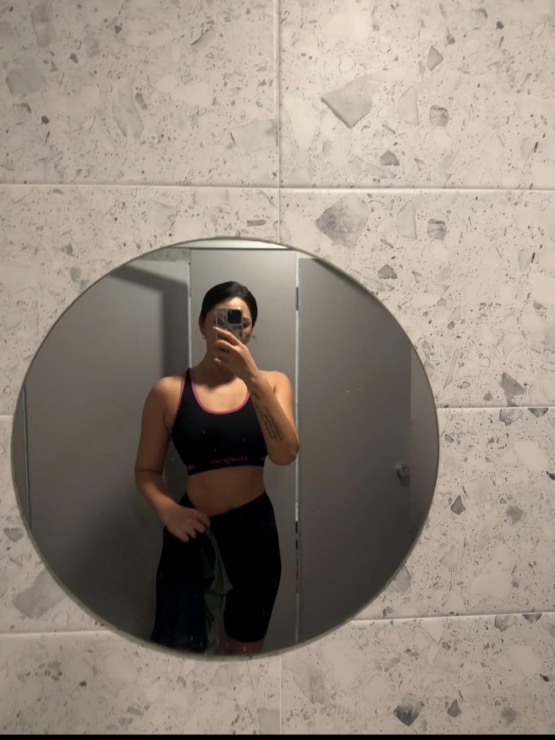 yeobody 게시물 이미지: 다이어트 킵고잉 할게

추석연휴 적당히 조절 하면서 맛난거 먹고 운동도 틈틈히...