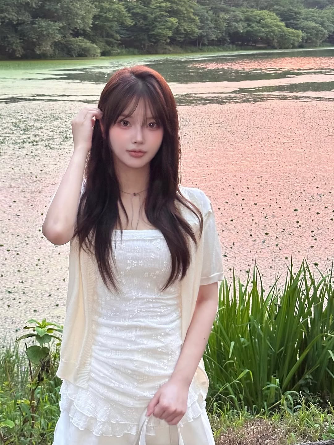 Photo by 연 on August 11, 2025. May be an image of 1 person, white lily and text.