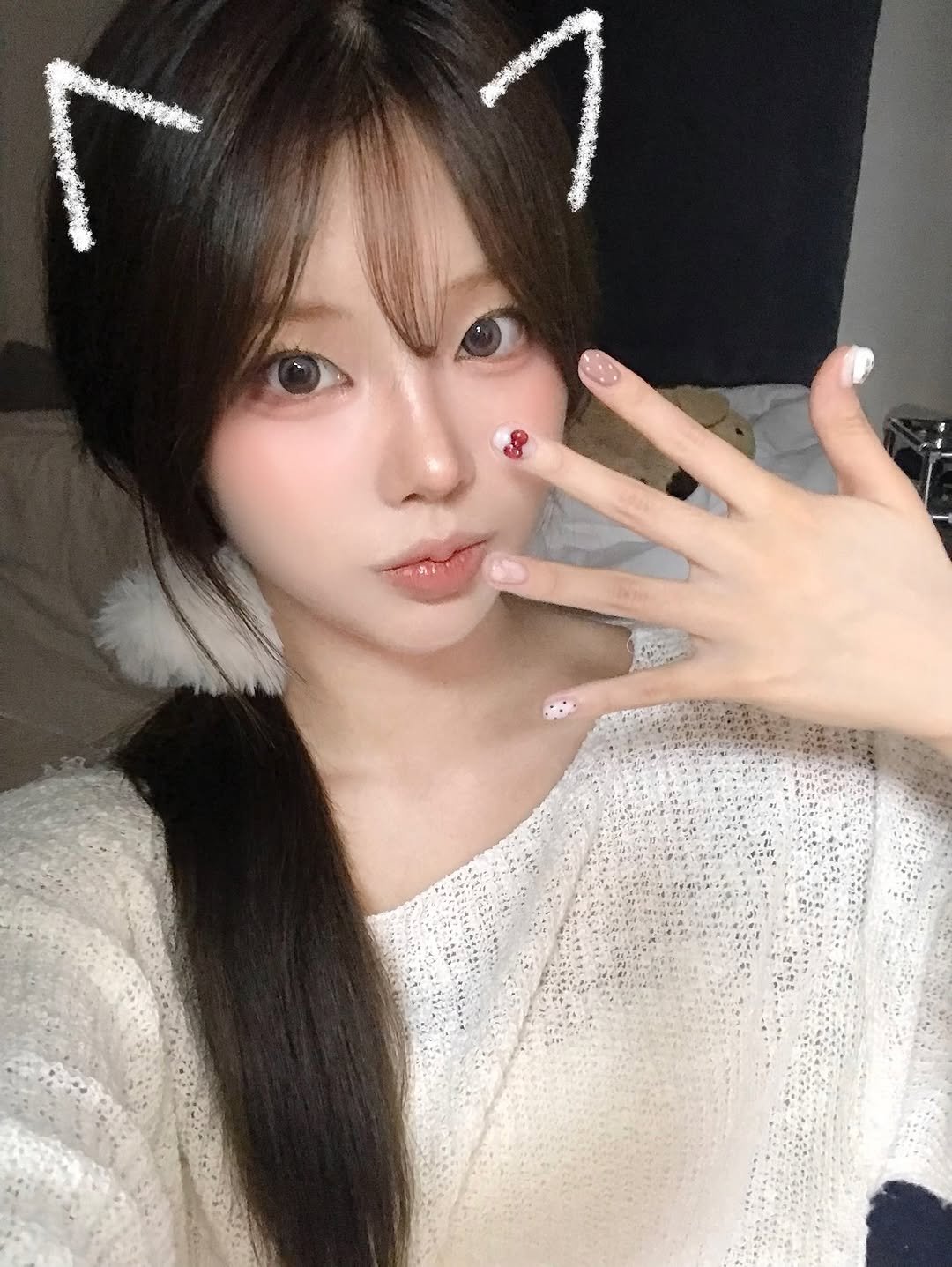 Photo shared by 연 on October 18, 2025 tagging @accio.beauty_. May be a selfie of one or more people, hair and text.