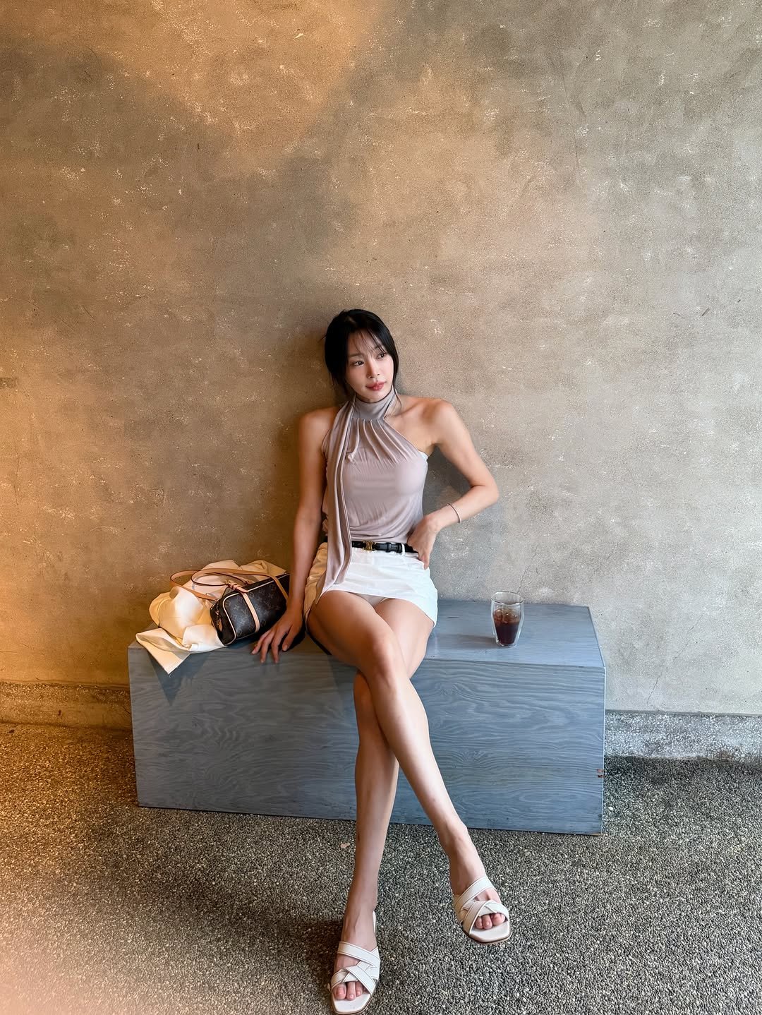 yeonpilates 게시물 이미지: 주말✨🌈🧑‍🩰☁️
살도 근육도 빠져가지구.. 어깨 뼈가 더 잘보이는고...