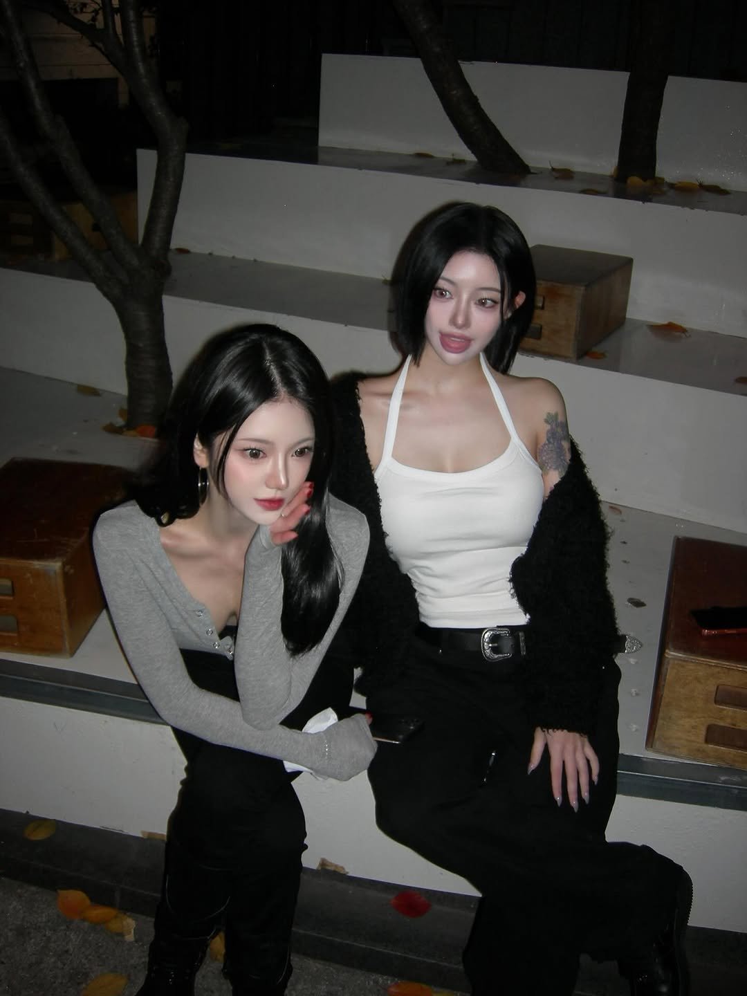 Photo by 선영 on November 26, 2025. May be an image of one or more people, hair, top and text.