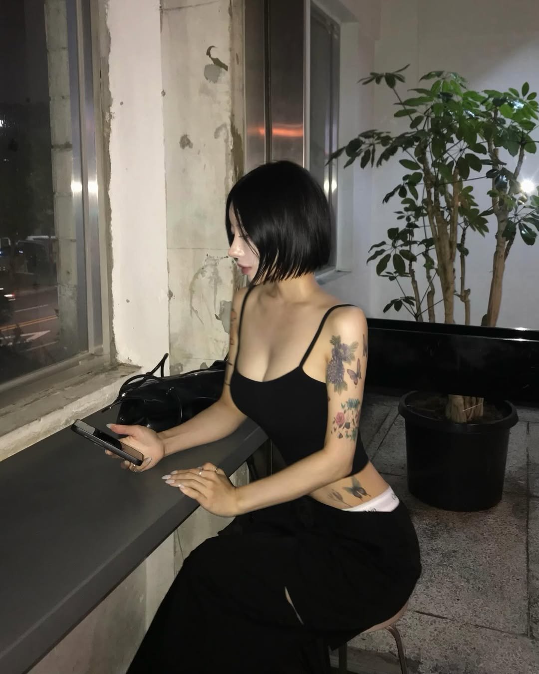 Photo by 선영 on November 19, 2025. May be an image of slip, night and text.