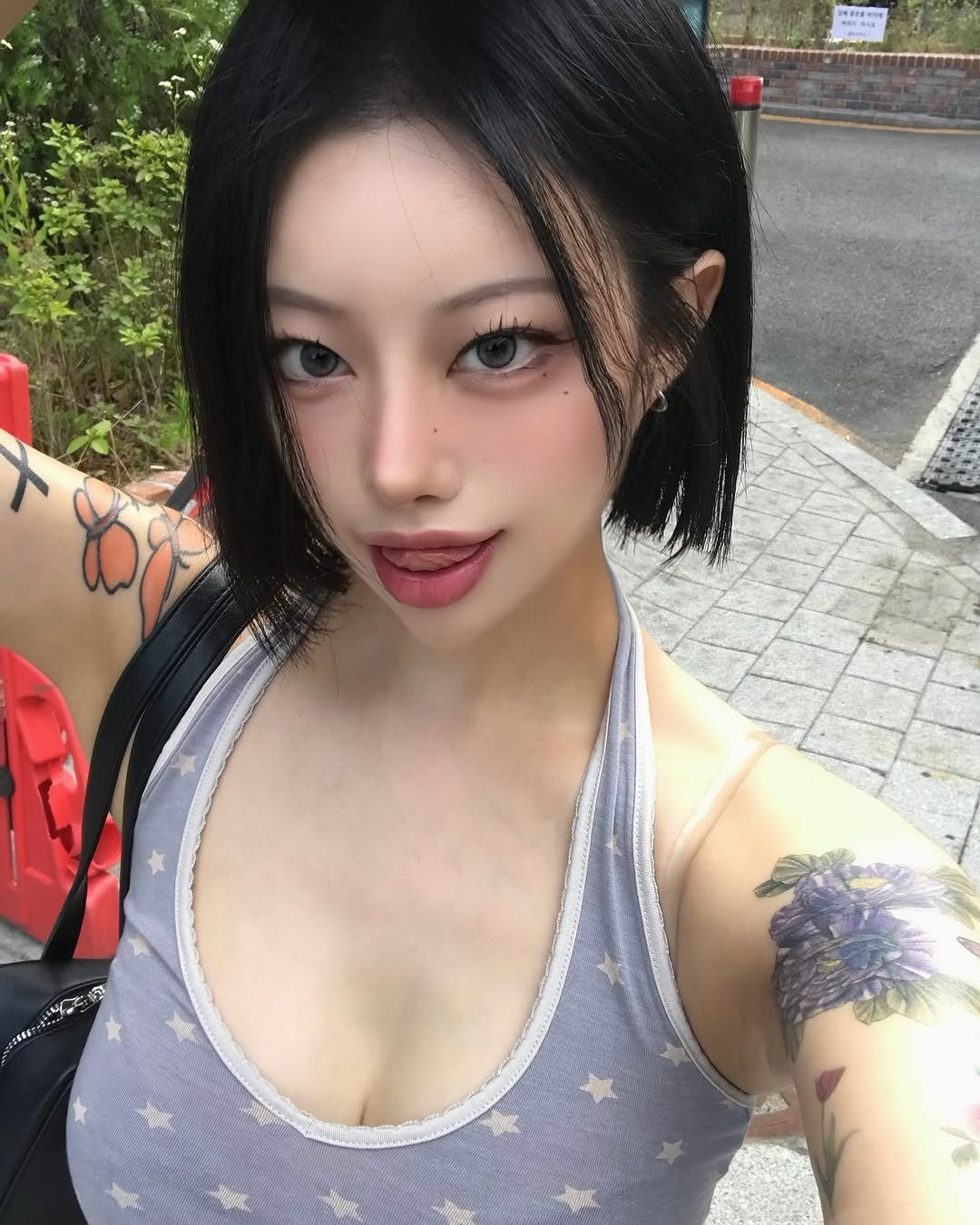 yeoonge 게시물 이미지: 요즘 관리 받으러 다니는 #더나클리닉 💆🏻‍♀️

이번엔 #리쥬란 #티타늄...