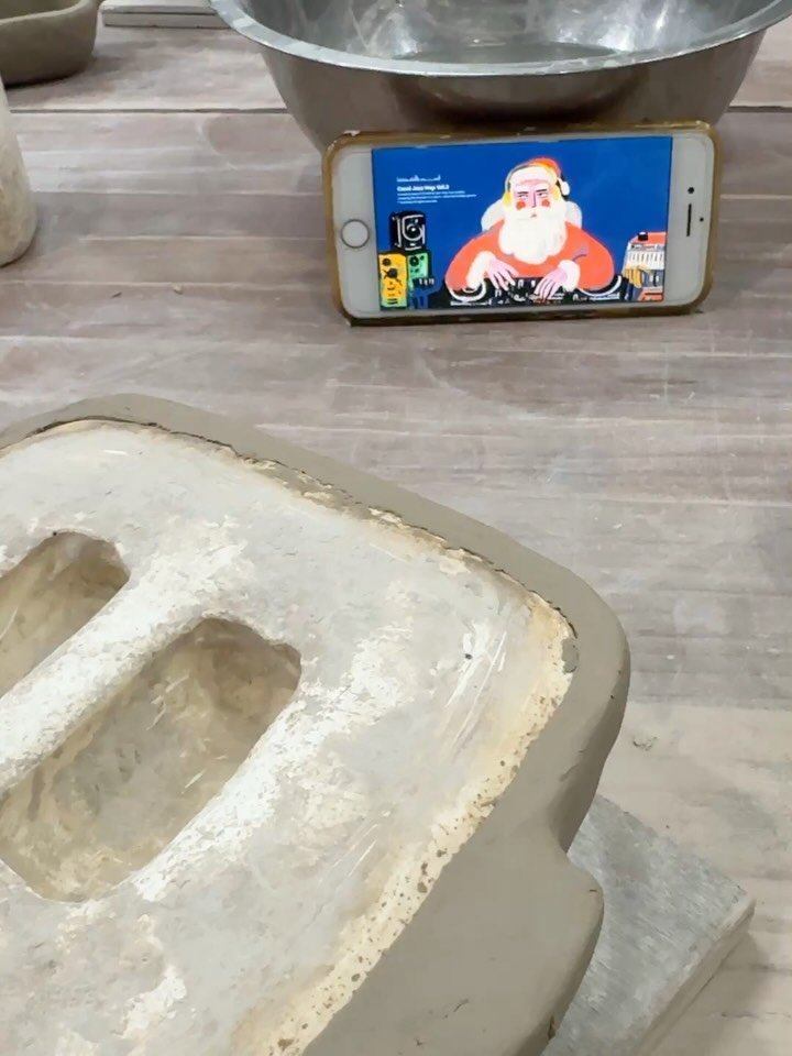 yeowoojagi_hanna 게시물 이미지: 크리스마스 이브엔 뭐다?
역시 야근이지!
여우자기는 오늘도 스타필드...