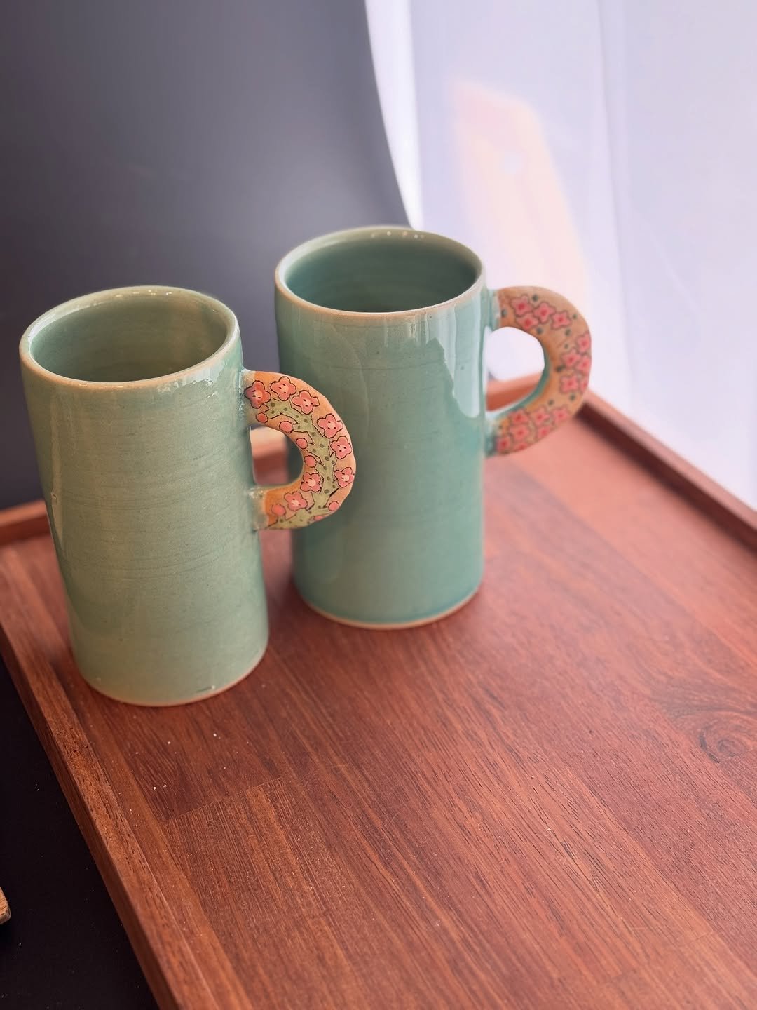 Photo by 복을 담는 도예가 한나 Hanna, Korean Ceramic Artist in 여우자기. May be an image of coffee cup, mug, pottery, kitchenware and text.