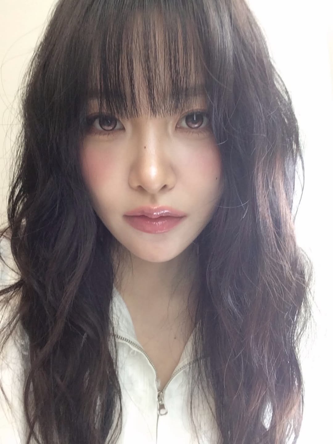 Photo by 김예림 🪽 yeri on February 02, 2026. May be an image of one or more people, bangs and braids.