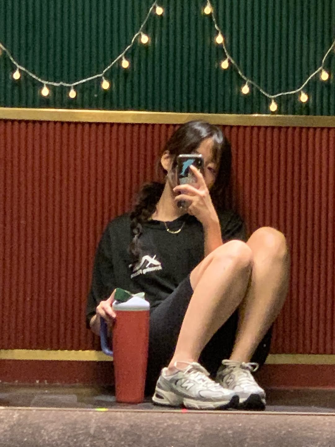 Photo by 장유선 on August 09, 2025. May be an image of 1 person and phone.