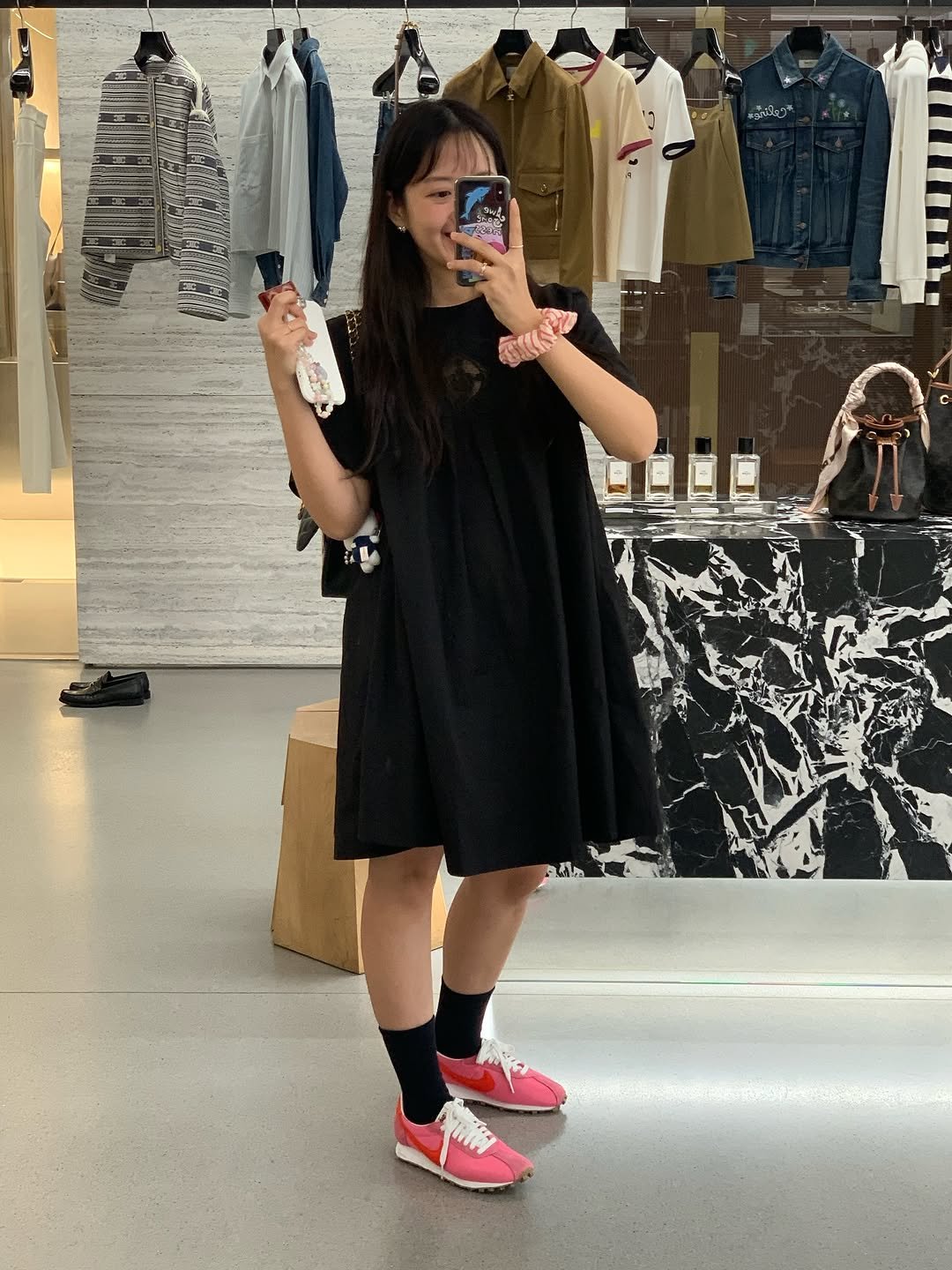Photo by 장유선 on August 11, 2025. May be an image of 1 person and text.