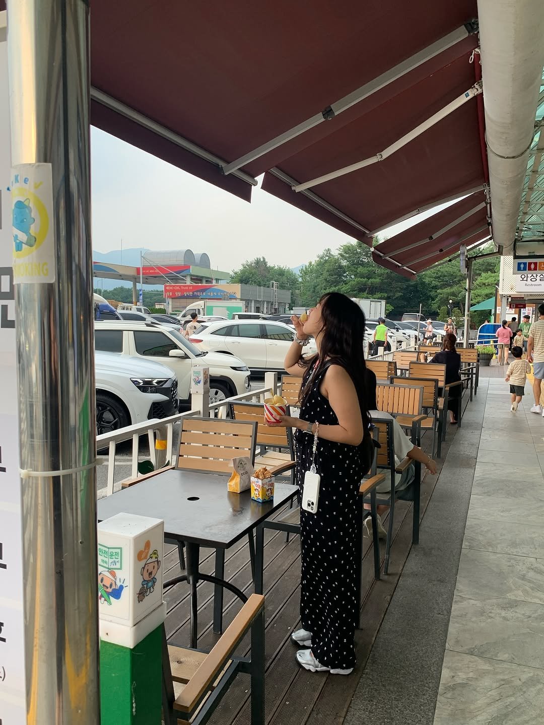 Photo by 장유선 on August 06, 2025. May be an image of 5 people and text.
