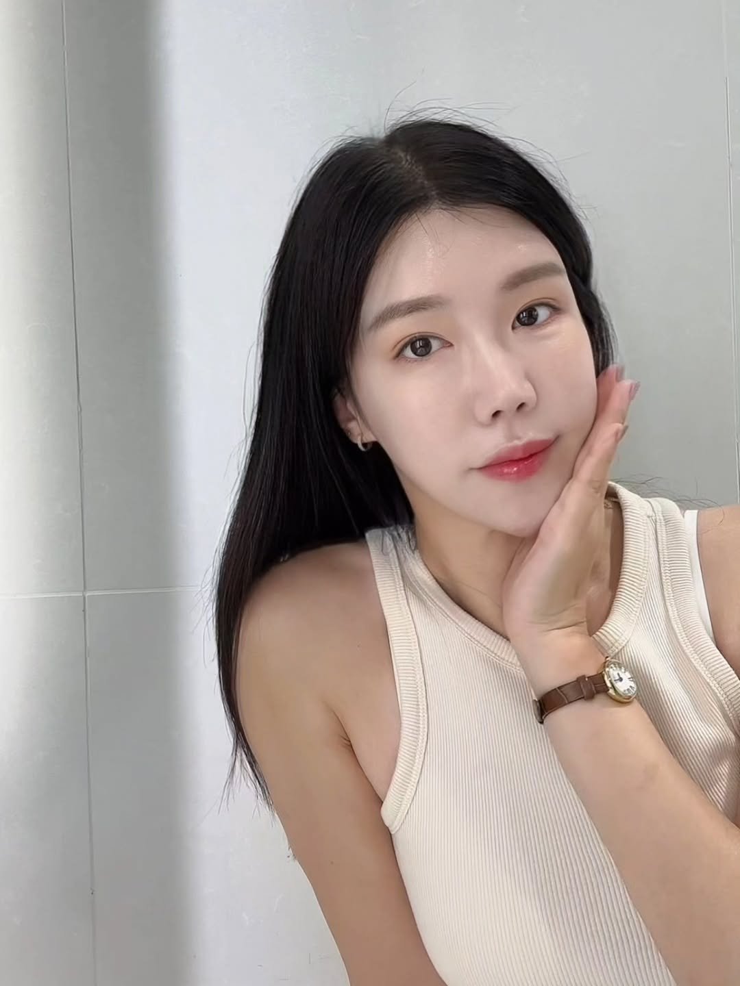 yeses1210 게시물 이미지: 요즘  라운딩 다녀오면 그을리는 것보다 
더 무서운 게 잡티예요…ㅠ
필드에서...