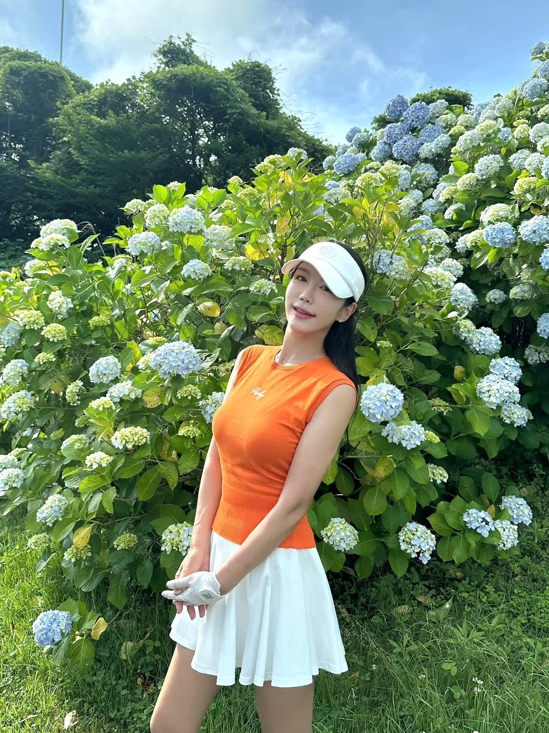 yeses1210 게시물 이미지: 이번 제주골프에서 입은
골프룩은 퍼디 🧡🤍

슬림핏의  썸머 레이온...