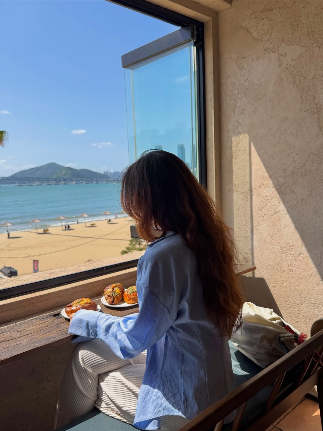 yesnicole_p 게시물 이미지: 약 30초 뒤에 부산 븨로그가 올라갑니다 🩵💙
오랜만에 유튜뷰라 손에 땀나고...