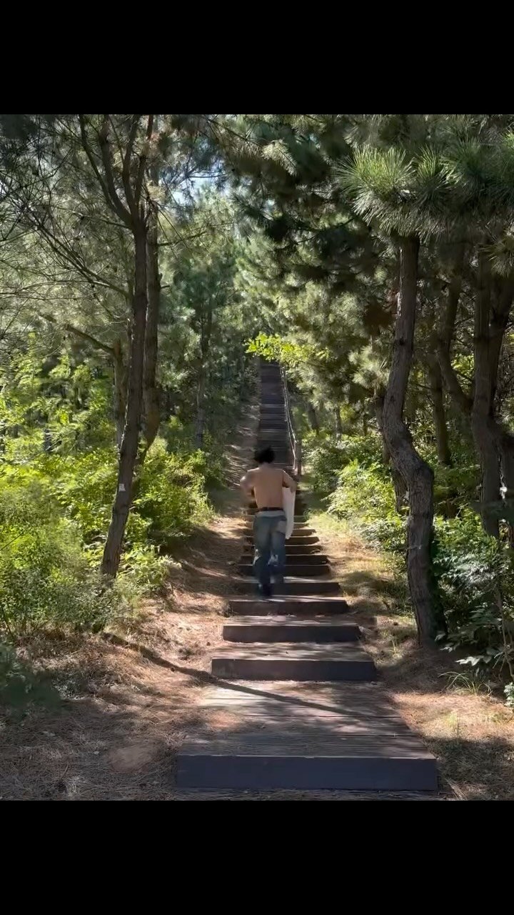 yesung1106 게시물 이미지: 2025 sank deep into the ocean of...